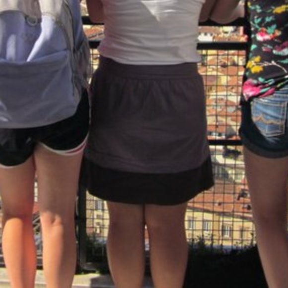 Color Block Pleated Skirt - Picture 5 of 6